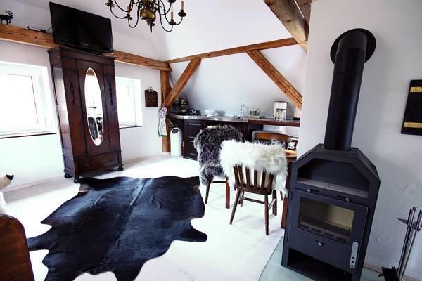 Kleines Schloesschen Appartement Leinau Buitenkant foto