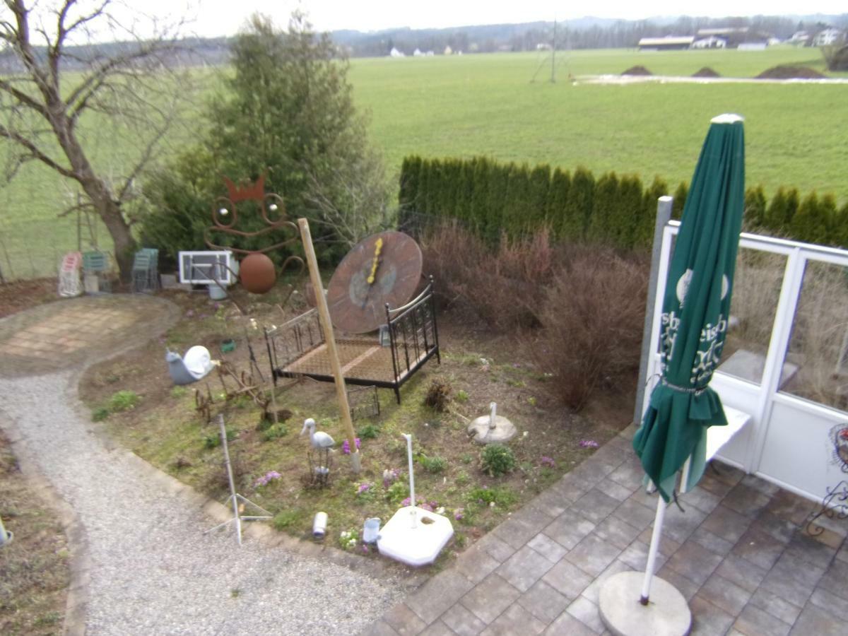 Kleines Schloesschen Appartement Leinau Buitenkant foto